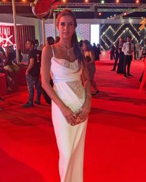 Emanuel Makron poljubio ruku Egipćanki