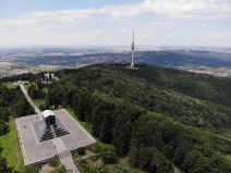 avala, beograd, avalski toranj, spomenik neznanom junaku.jpg