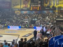 Partizan, Zvezda, Igraci cekaju sudije (4).jpg