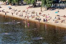 Ukrajinci se kupaju u Kijevu (5).jpg