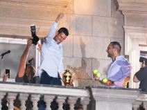 Novak Đoković bacio lopticu ljudima na terasu