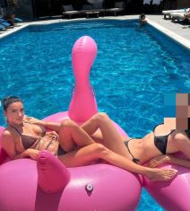 Sindi Models nestvarno zgodna u bikiniju 