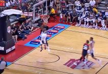 Pol Dzordz povreda noge (4).jpg