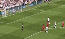 Aleksandar Mitrović dao dva gola Liverpulu i izludeo Van Dajka