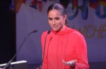 megan markl drzala govor (4).png