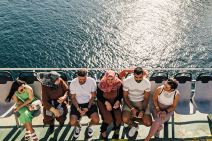 Ljudi na trajektu za Galipolje.jpg