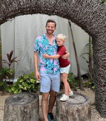 ned falmer sa ženom (2).png