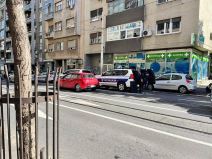 Mladić došao kod oca specijalci razbijali vrata u Krunskoj ulici