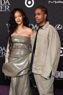 Rijana prvi put na crvenom tepihu posle porodjaja 4.jpg