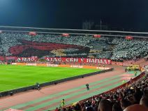 Srpska zastava Kuči na Crvena zvezda Trabzon