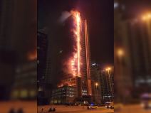 gori zgrada u dubaiju