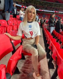 Zvezda sajta za odrasle napala Mejsona Maunta