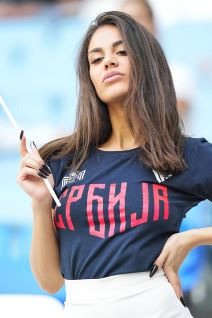 Srpska navijačica (1).jpg