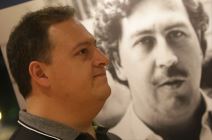 Pablo Eskobar sin.jpg