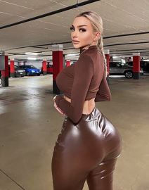 Selin Sentino (5).png