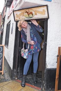 Žena sa najvećim stopalima (4).jpg