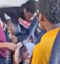 Tuca u skolskom autobusu (4).png