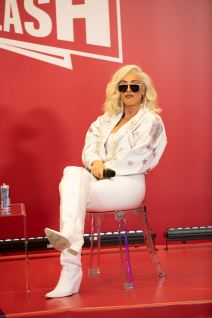 Pred Senidin nastup izbio skandal pa prekinut intervju