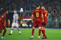 Nemanja Matić rasprava sa saigračem (1).jpg