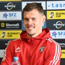 Martin Skrtel (4).jpg