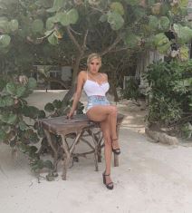 Caitlin Bell (3).jpg