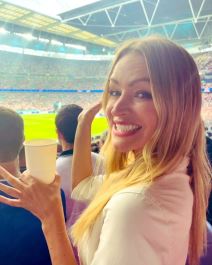 Ruben Loftus Čik muvao voditeljku uživo u programu