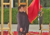 Makron Si Djinping (4).jpg