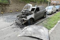 SNIMCI UNIŠTENOG AUTOMOBILA ČELNIKA SRPSKOG SPORTA (3).jpg