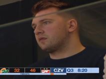 Luka Dončić gleda Crvenu zvezdu u Ljubljani