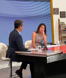 Voditeljka vodit.jpg