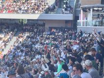 Trubači na Novakovom meču (3).jpg