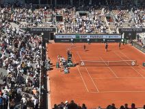 Novak i Fokina otišli sa terena u pauzi izmedju setova (2).jpg