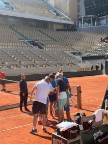 Novak trenira, Stefan pomaže (7).jpg