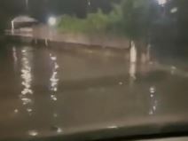 Celo selo u MRAKU, padavine napravile HAOS (2).jpg