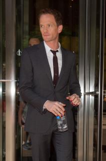 Nalakirani nokti na poznatim muškarcima (3).jpg