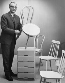 ikea-ingvar-kamprad-white-oglan-chair-1965.jpg