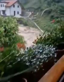 Apokaliptični prizori iz Slovenije (9).jpg