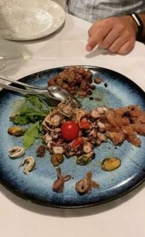 Hrana u restoranu, Hvar 3.jpg