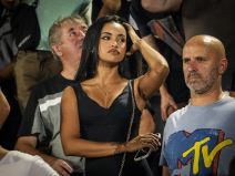 Navijačica Partizana na stadionu JNA fotografije