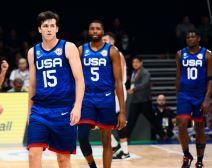 Američki košarkaši, Ostin Rivs