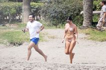 Ivana Knoll uživa u danu na plaži u Marbelji (3).jpg