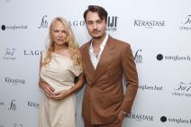 Pamela Anderson 3.jpg