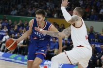 Karmelo Antoni skinuo kapu Bogdanu Bogdanoviću