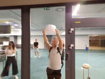 Boriša Simanić pored Svetislava Pešića u avionu sa košarkašima Srbije