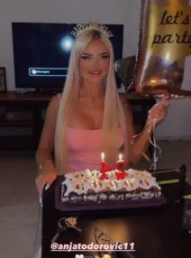 anja todorović3.png