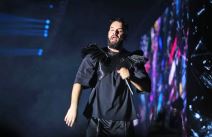 Teya Dora i Nući u vezi