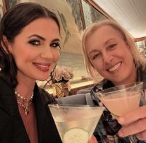 martina navratilova i julija lemigova 2.jpeg