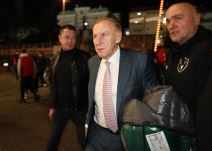 Mirko Kodić na fudbalskoj utakmici nakon smrti sina