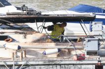 Zapaljen čamac  (3).jpg