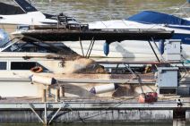 Zapaljen čamac  (4).jpg